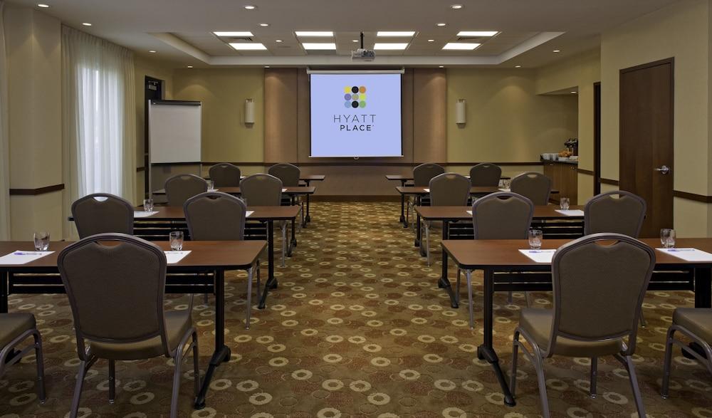 Hyatt Place Sterling Dulles Airport North 設備 写真