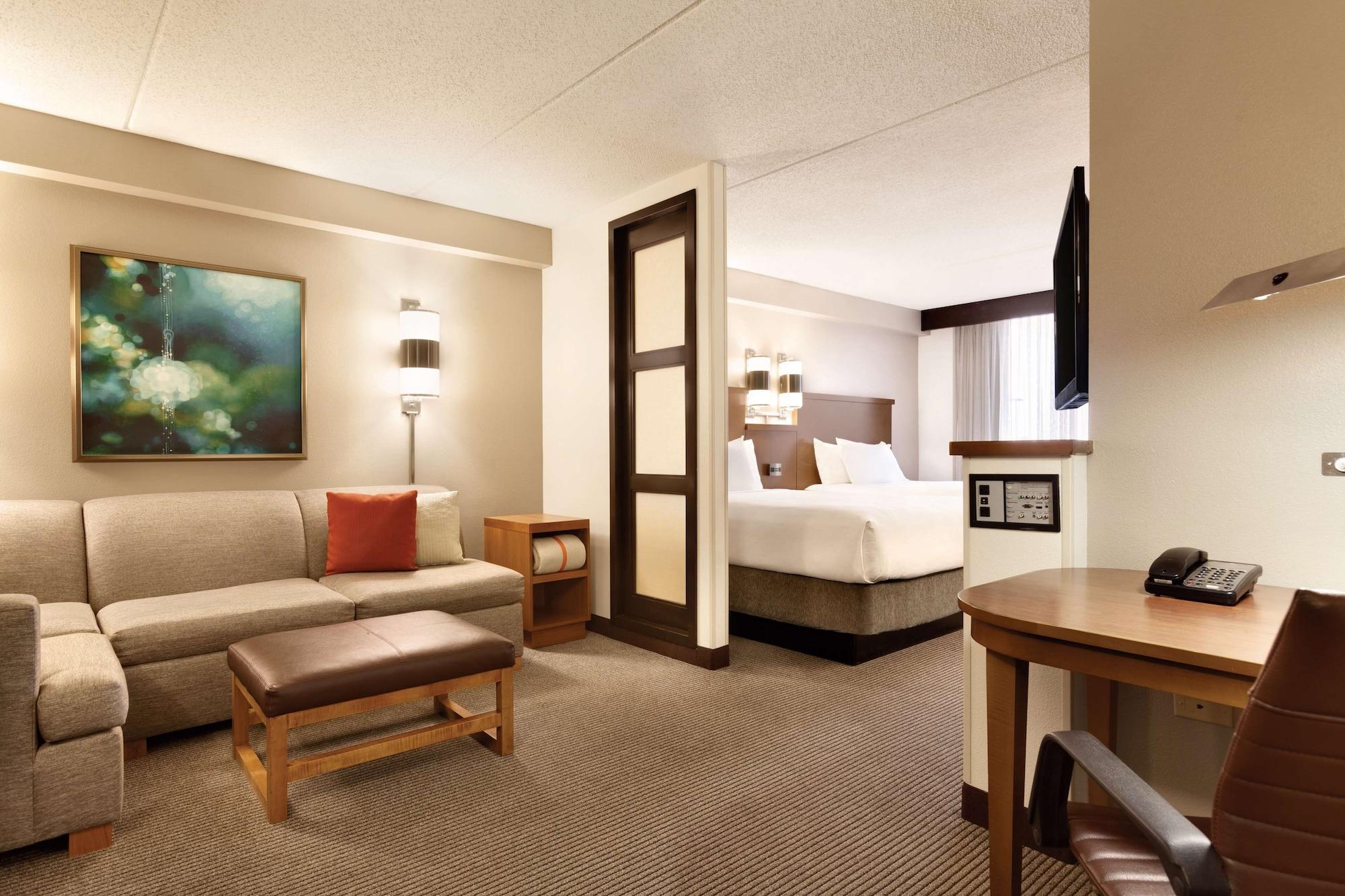 Hyatt Place Sterling Dulles Airport North エクステリア 写真