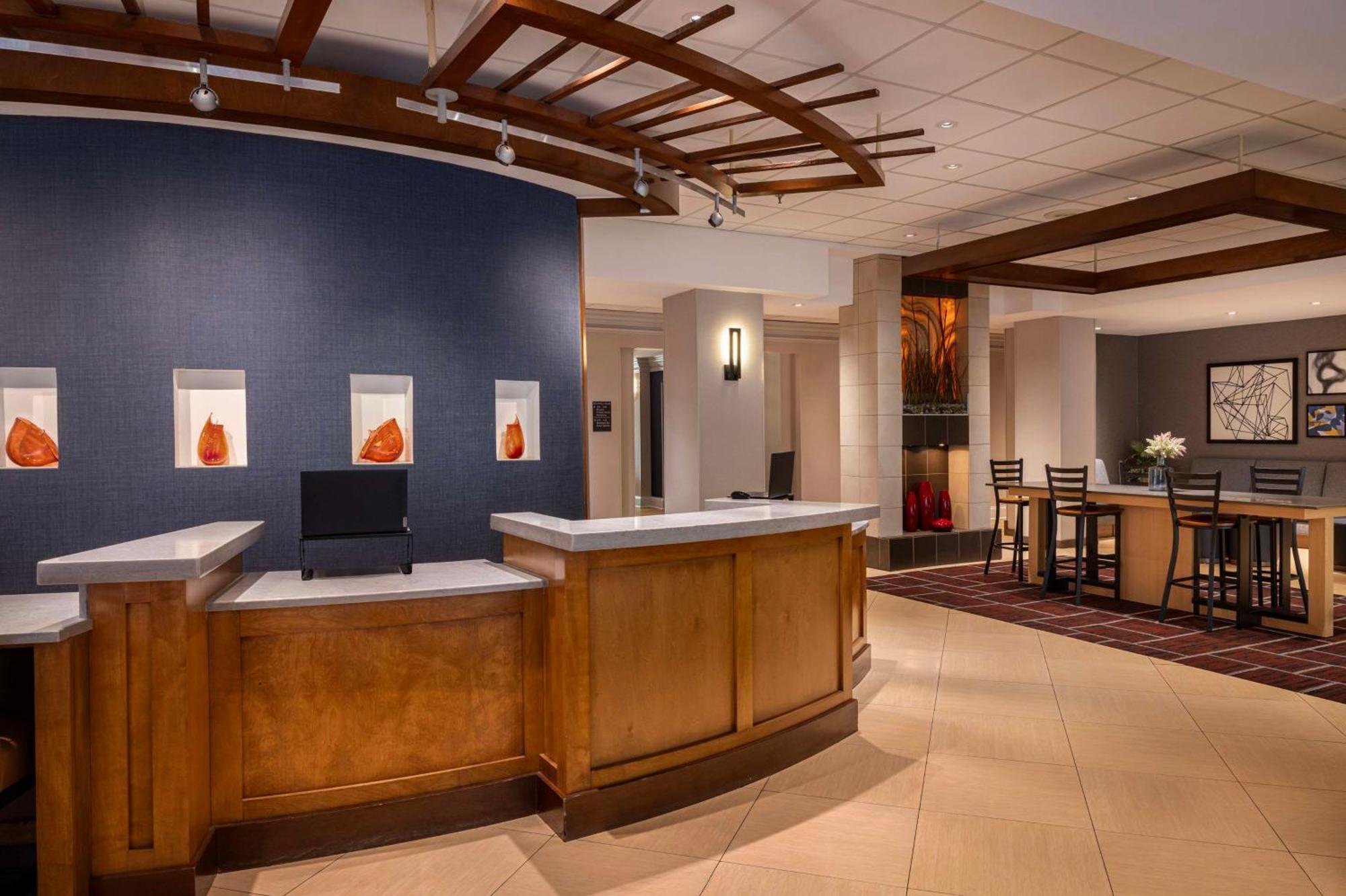Hyatt Place Sterling Dulles Airport North エクステリア 写真