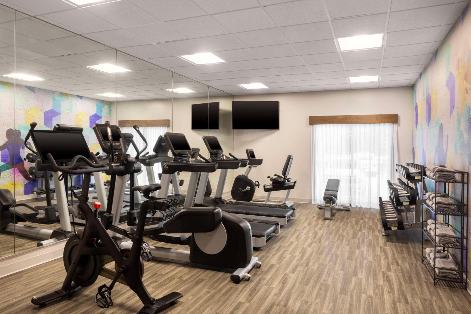 Hyatt Place Sterling Dulles Airport North エクステリア 写真
