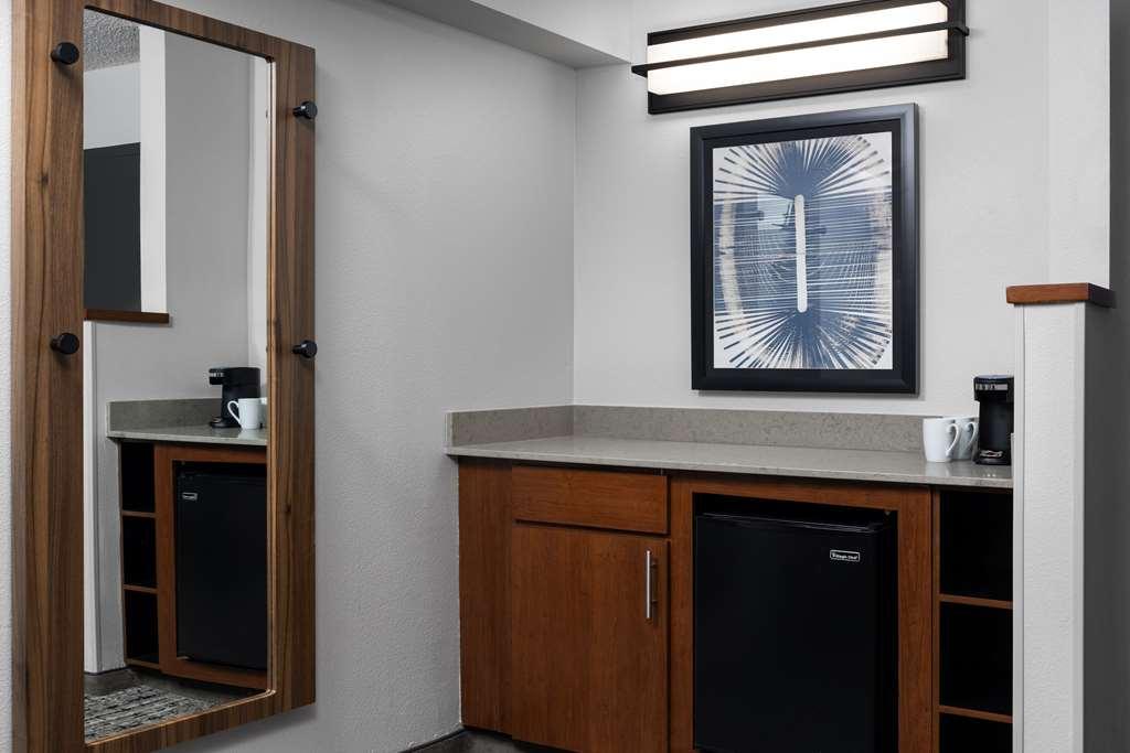 Hyatt Place Sterling Dulles Airport North 部屋 写真