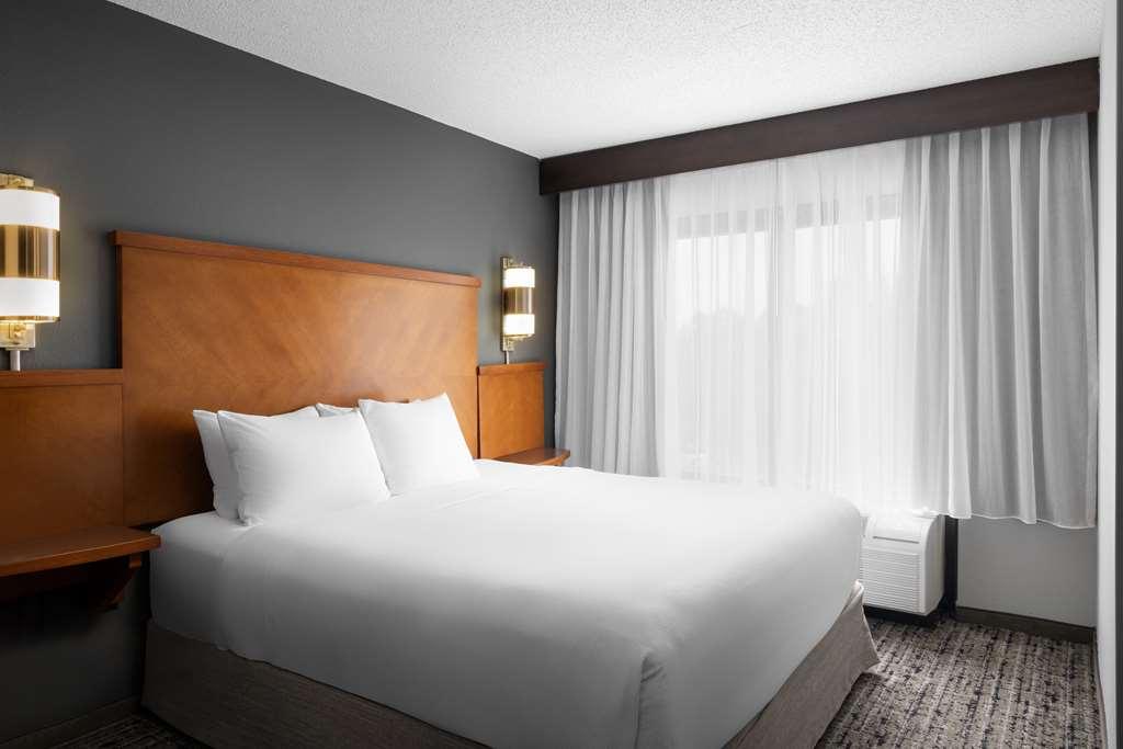 Hyatt Place Sterling Dulles Airport North 部屋 写真
