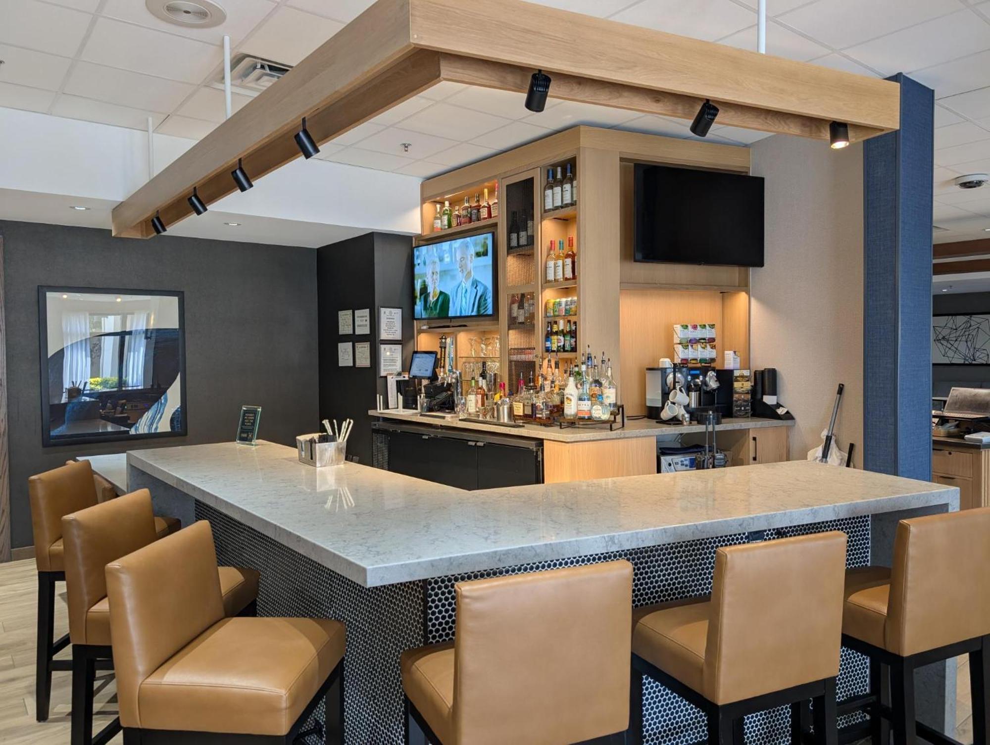 Hyatt Place Sterling Dulles Airport North エクステリア 写真