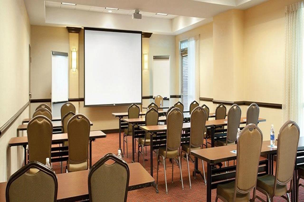 Hyatt Place Sterling Dulles Airport North エクステリア 写真